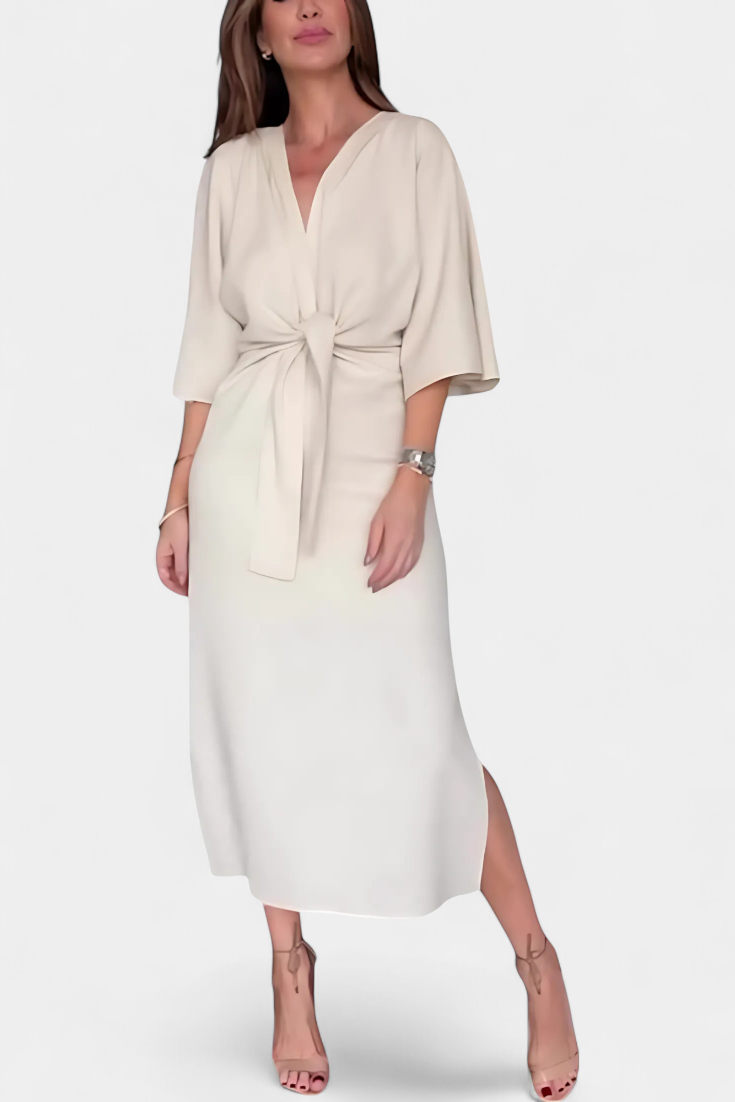 Robe décontractée Ainhoa avec nœud avant et décolleté en V