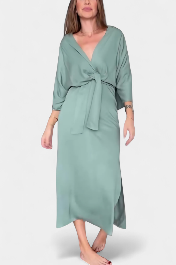 Robe décontractée Ainhoa avec nœud avant et décolleté en V