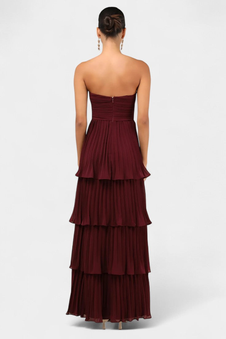 Robe de Juin avec Décolleté en Cœur et Silhouette Superposée