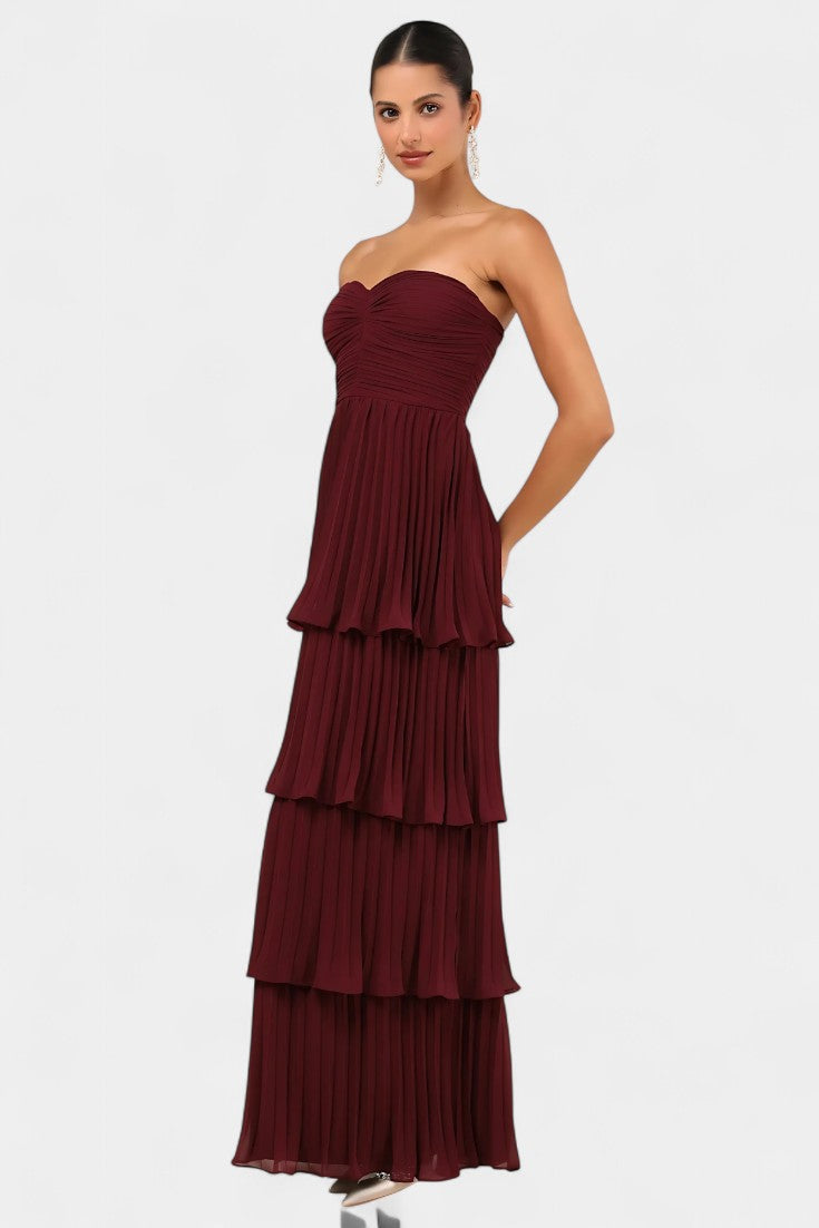 Robe de Juin avec Décolleté en Cœur et Silhouette Superposée