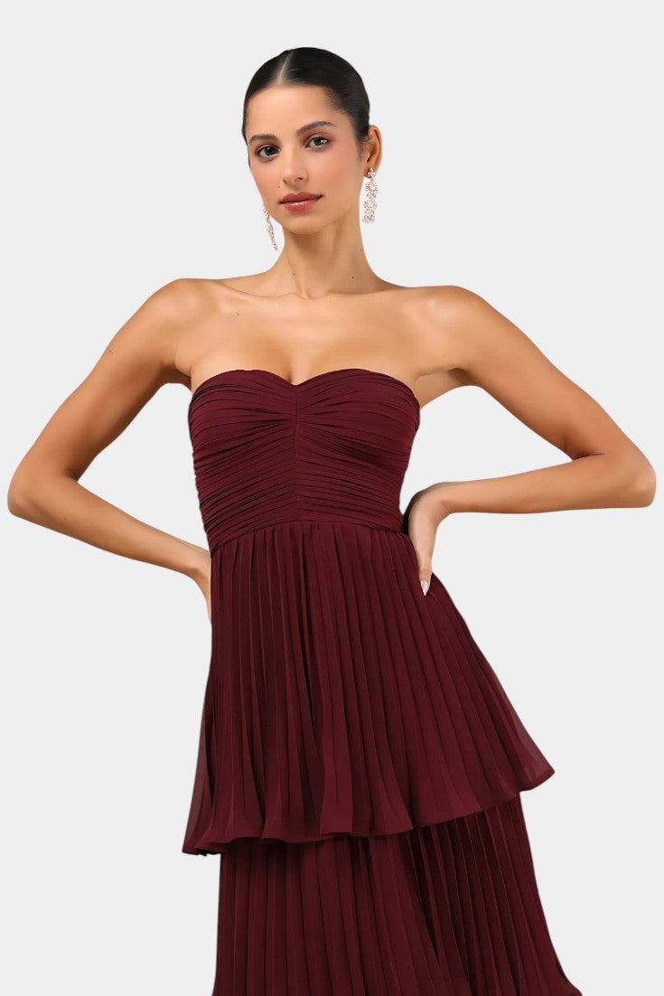 Robe de Juin avec Décolleté en Cœur et Silhouette Superposée