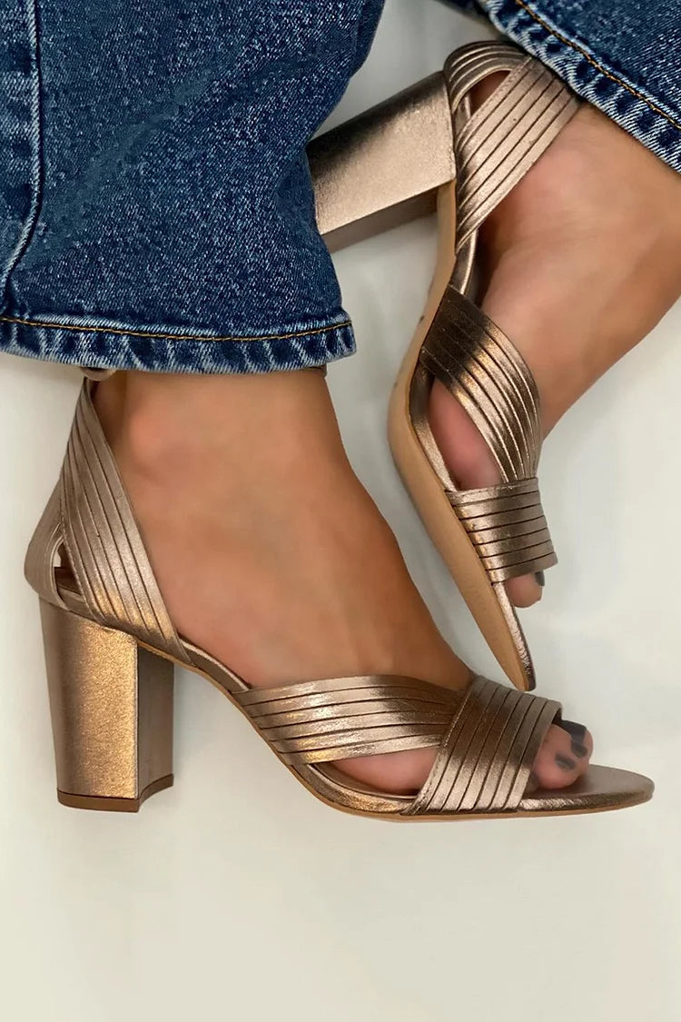 SANDALLES ÉLÉGANTES AVEC BRIDES