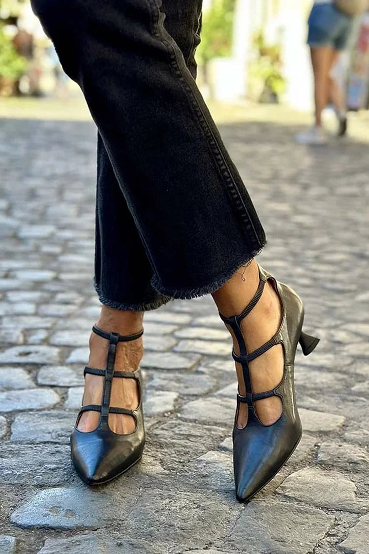 CHAUSSURES ÉLÉGANTES AVEC BRIDES