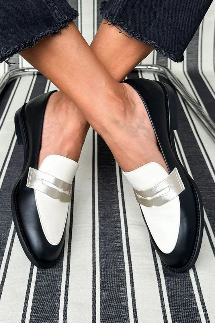 MOCASSINS BICOLOR AVEC DÉTAILS MÉTALLIQUES