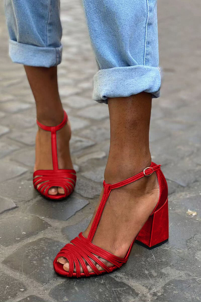 SANDALS ÉLÉGANTS AVEC T-BAR