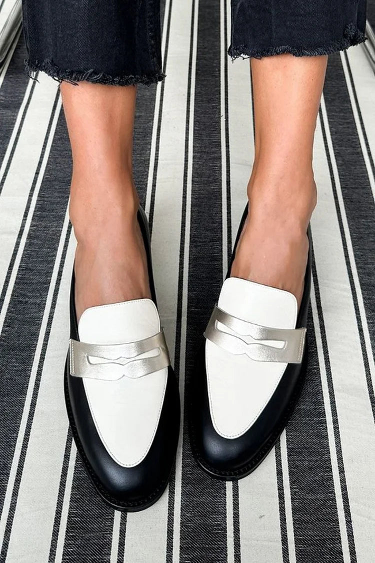MOCASSINS BICOLOR AVEC DÉTAILS MÉTALLIQUES