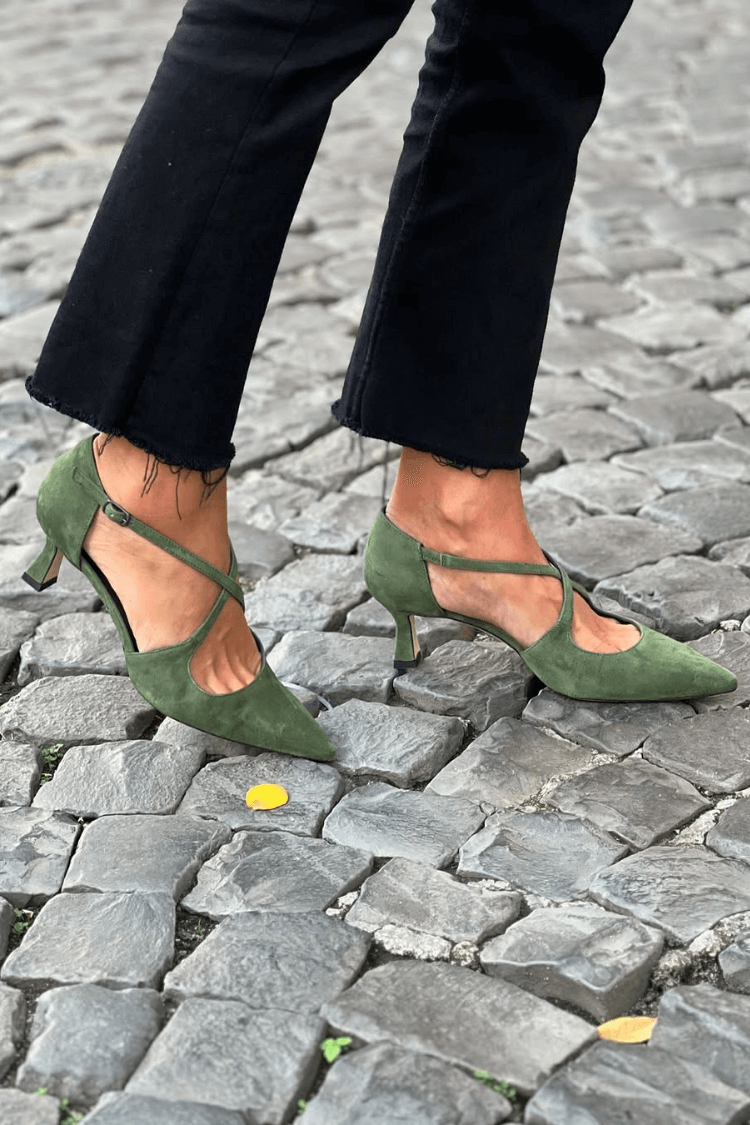 SCARPA COURT SLINGBACK AVEC BRACELET FINS