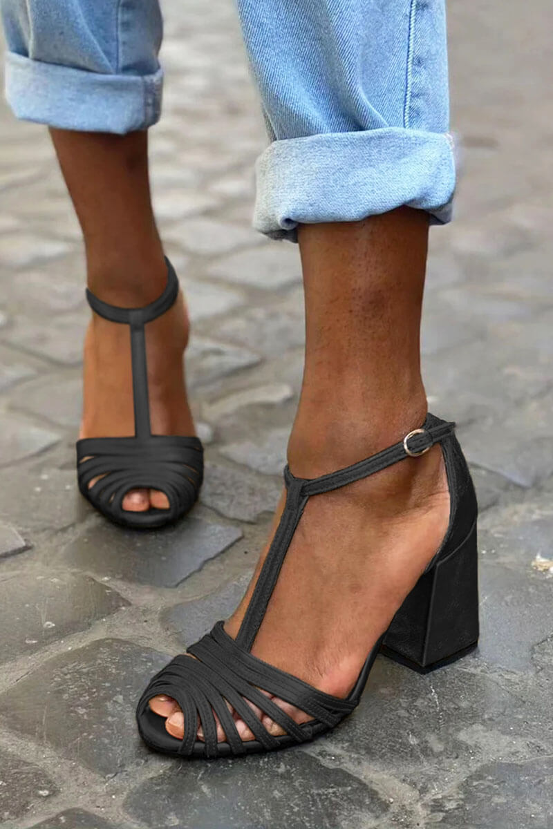 SANDALS ÉLÉGANTS AVEC T-BAR