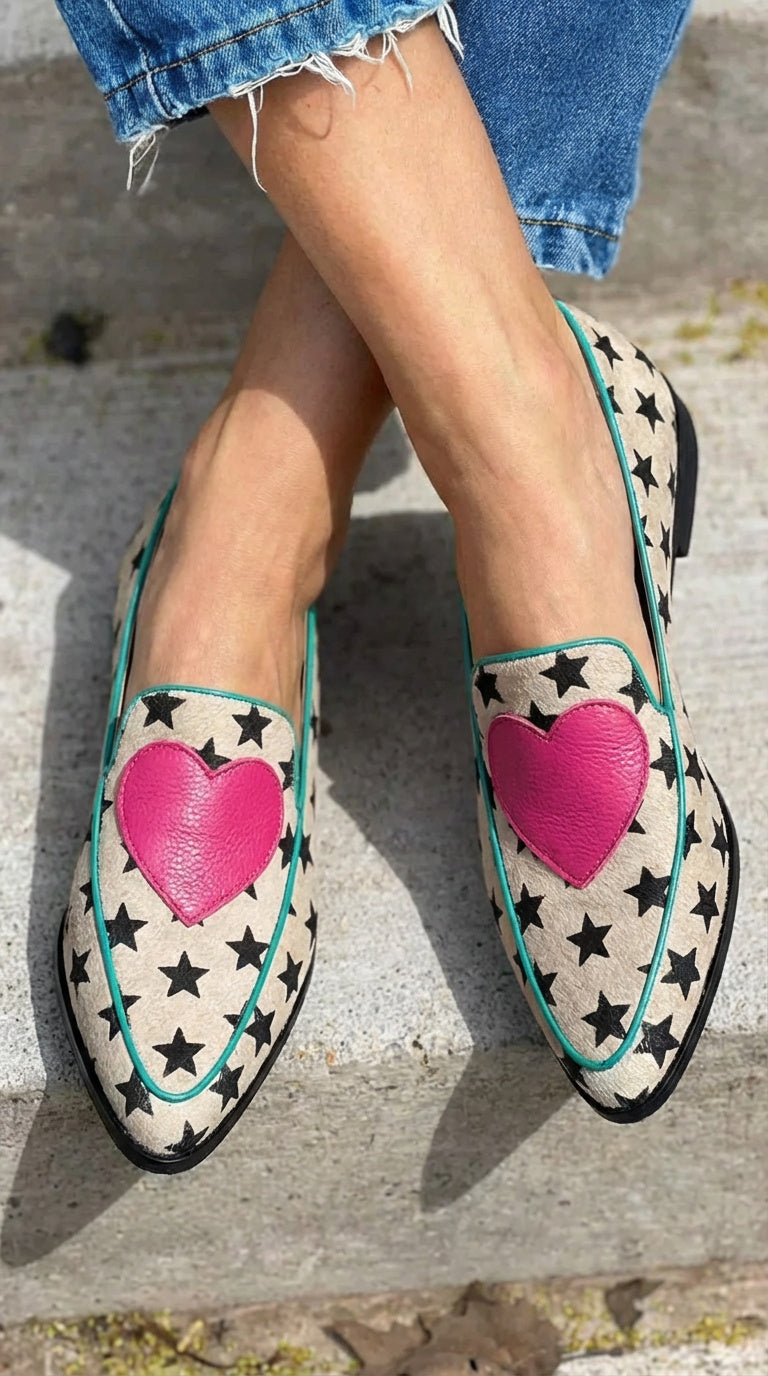 MOCASSIN AVEC IMPRIMÉ EN FORME DE COEUR