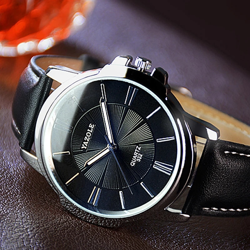 Montre en cuir avec verre bleu luxueux™ - Olsen & Olsen