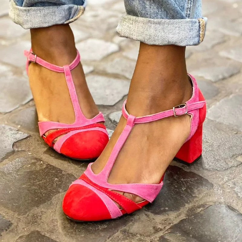 CHAUSSURE AVEC BRIDE EN T ET TALON STABLE