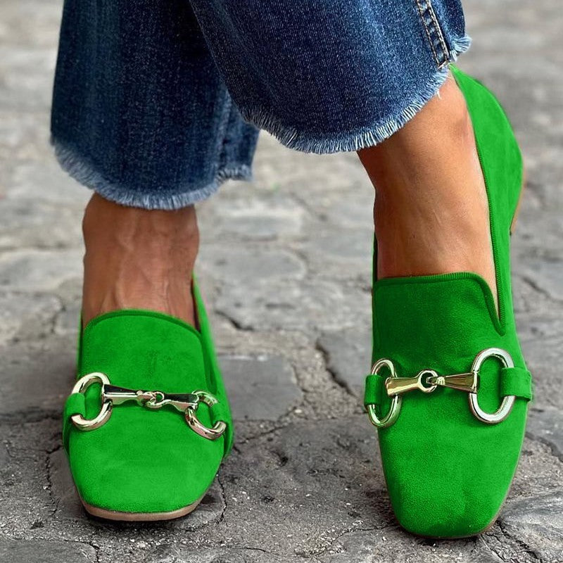 MOCCASINS AVEC DÉTAIL MÉTALLIQUE
