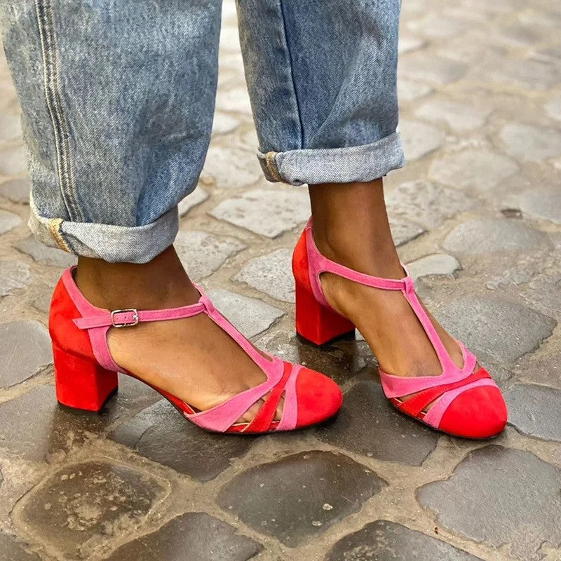 CHAUSSURE AVEC BRIDE EN T ET TALON STABLE