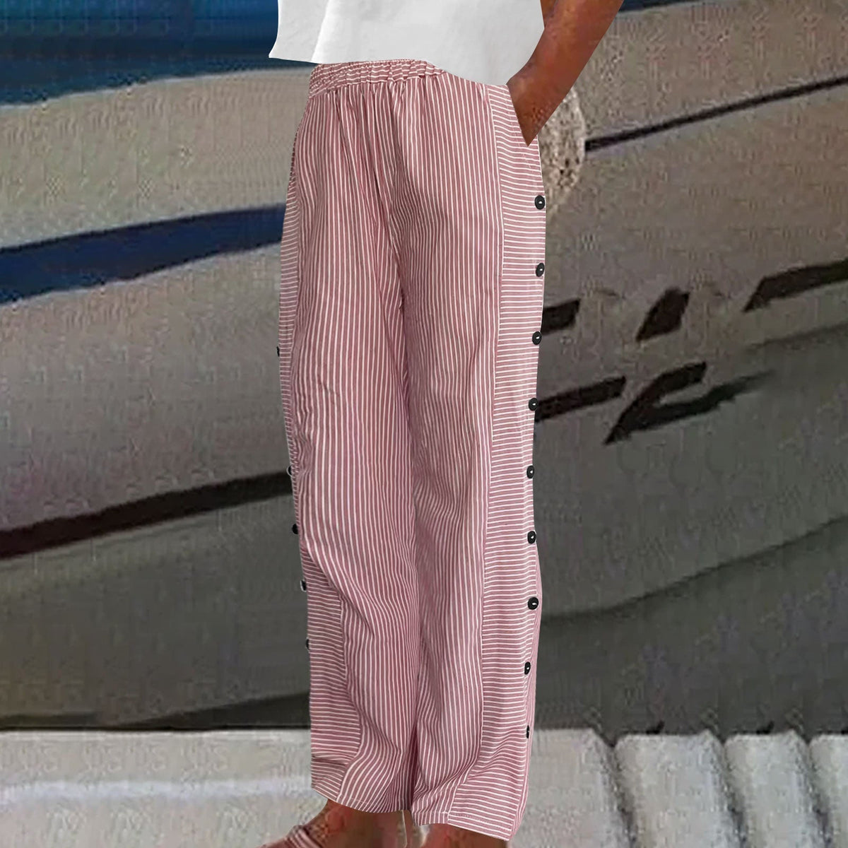 VIENNE – PANTALONS AVEC ACCENTS DE BOUTONS RAYÉS