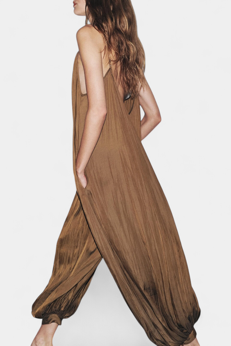 Lucy | Pleated Jumpsuit with Relaxed Silhouette