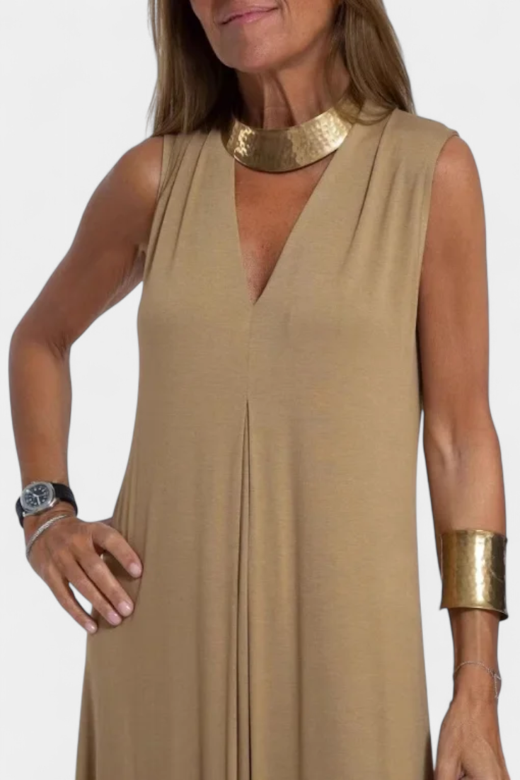 Felisa Sleeveless Maxi Dress in Solid Color and Elegant Silhouette