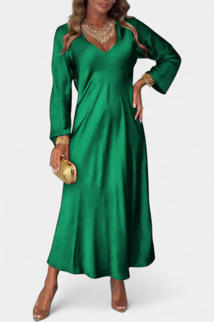 Floating Riva Dress with V-Neck and Long Sleeves